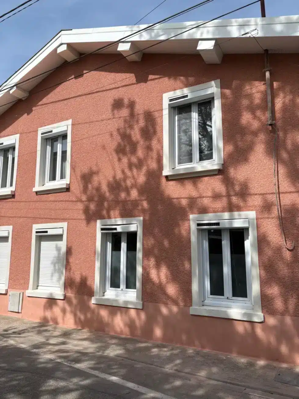 Renovation-dune-facade-a-meximieux-01800-apres